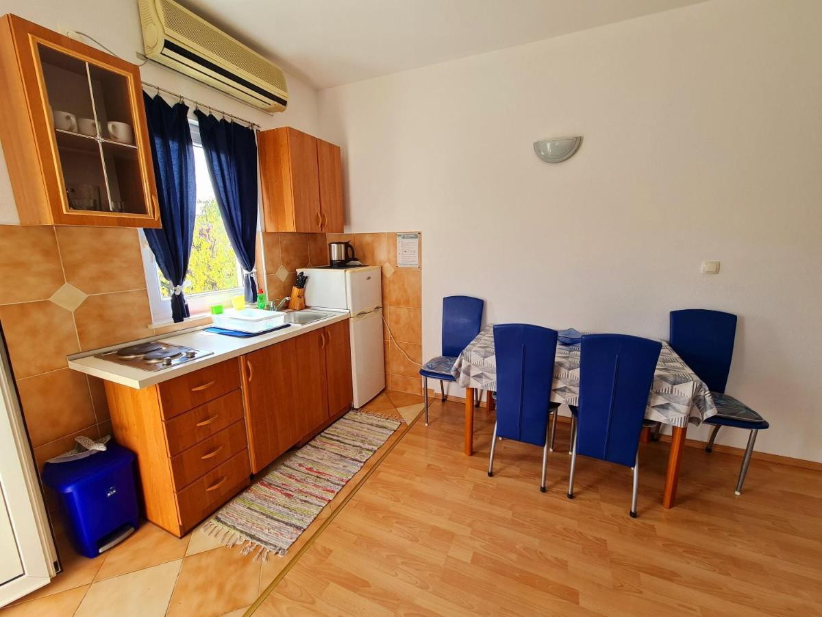Apartments Silvana Trogir Exteriör bild