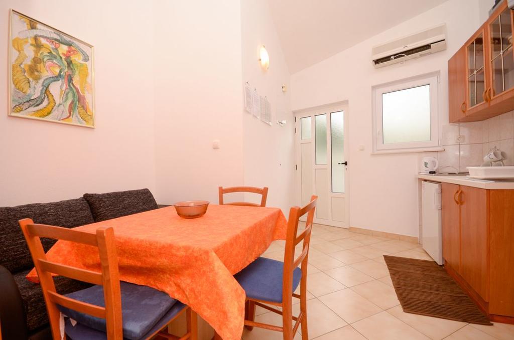 Apartments Silvana Trogir Exteriör bild