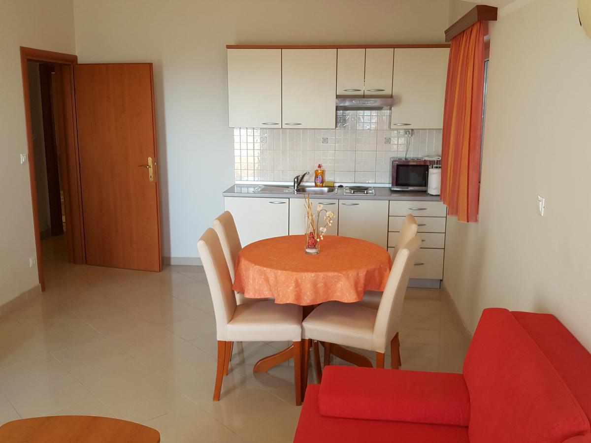 Apartments Silvana Trogir Exteriör bild